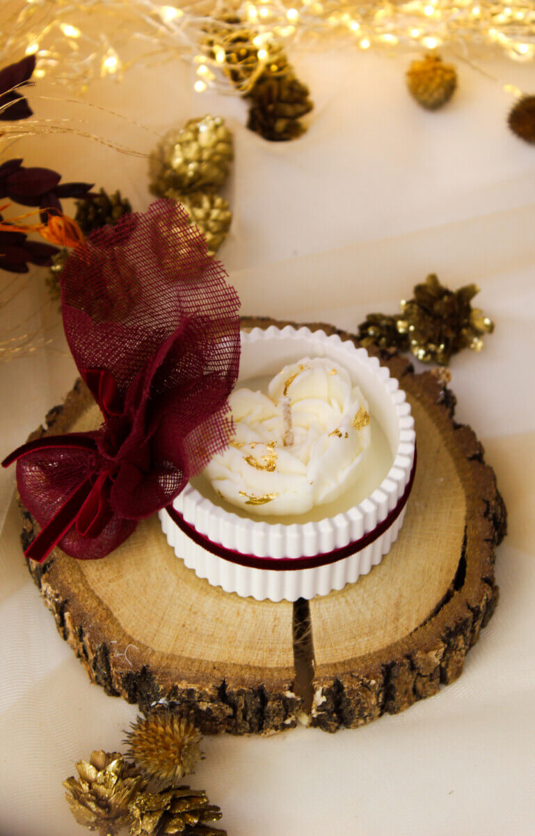 Χριστουγεννιάτικη Μπομπονιέρα- Κερί Με Φύλλα Χρυσόυ - Image 3