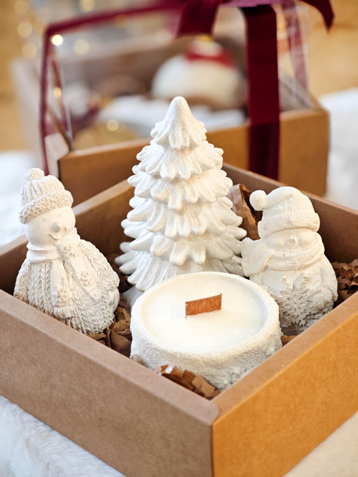 Gift Box Snowy Village