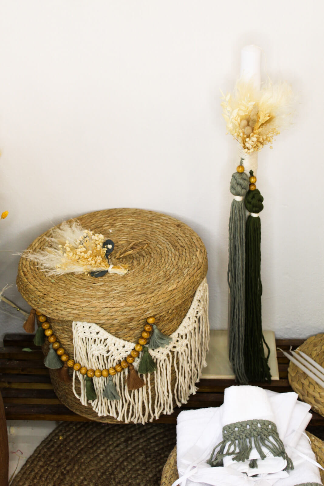 Σετ Νονού Με Ψάθινο Καλάθι Στρογγυλό